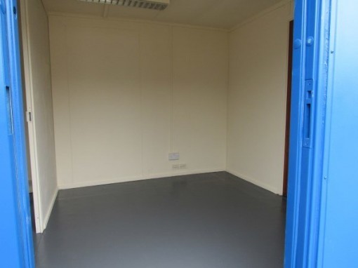 32ft x 10ft Flat Panel Steel Split Office