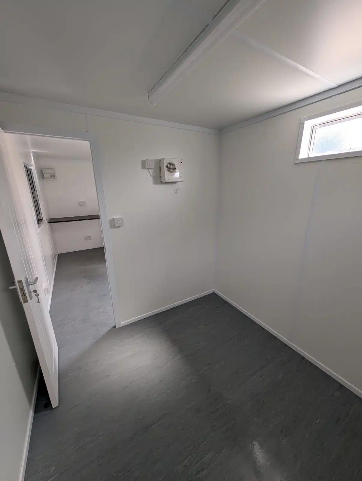 Canteen & Drying Room-20ft x 8ft -Used - Image 3